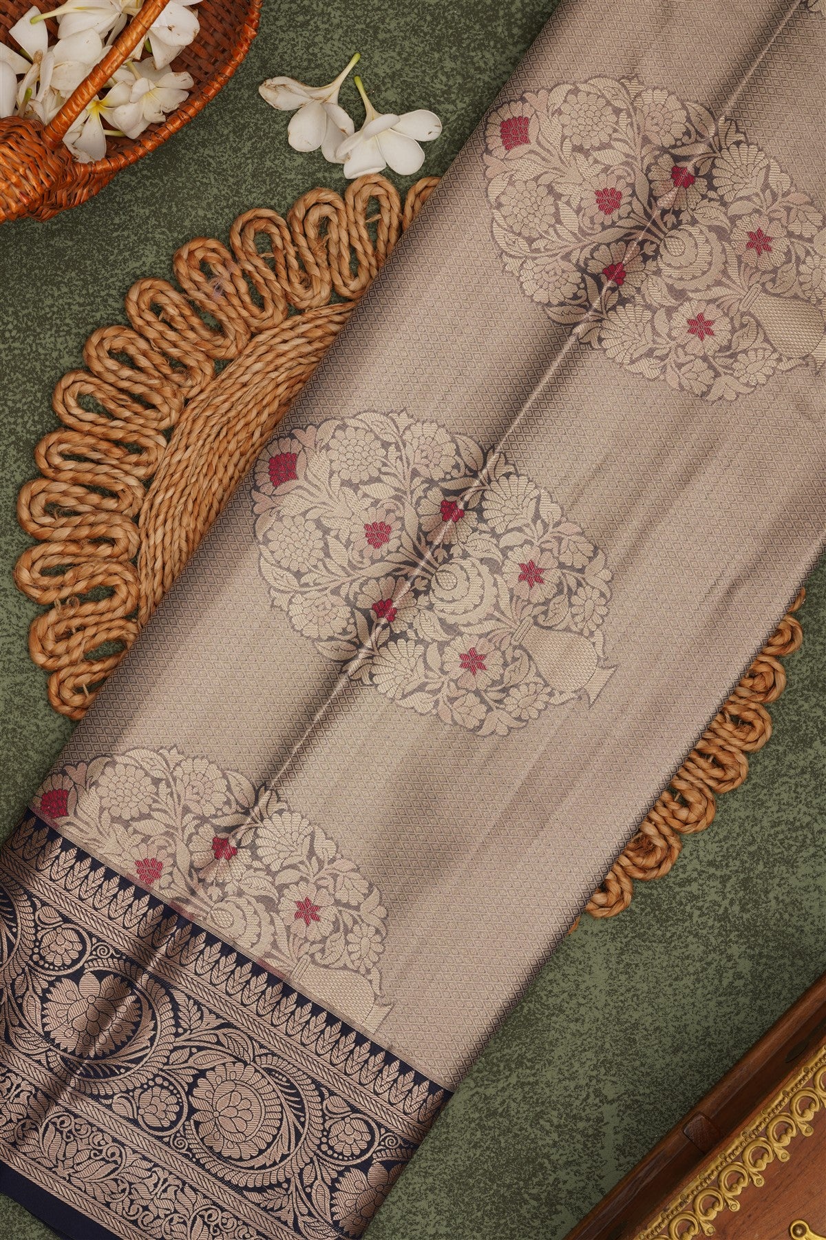 Semi Pattu Silk Blend Onion Pink Saree