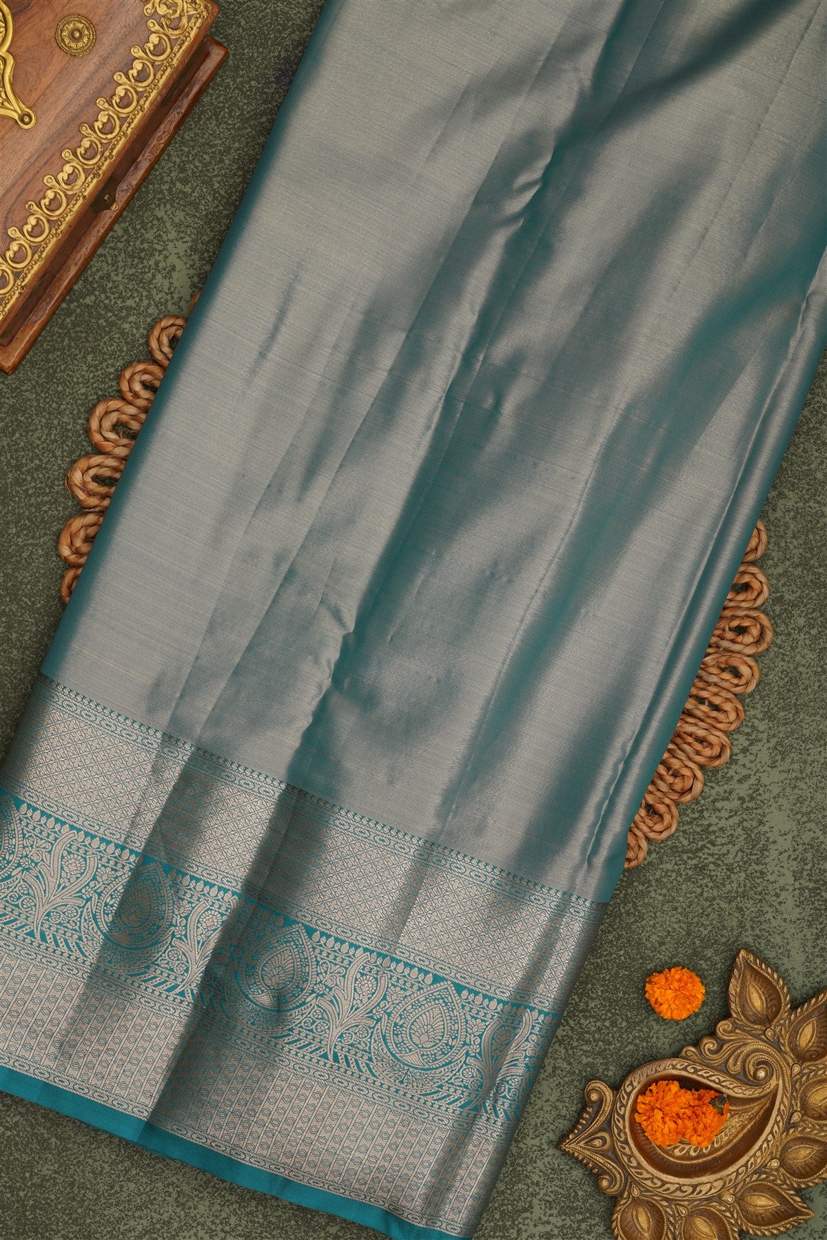 Semi Pattu Silk Blend Cream Saree