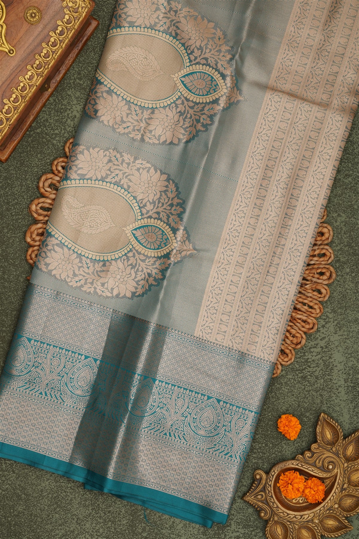 Semi Pattu Silk Blend Cream Saree