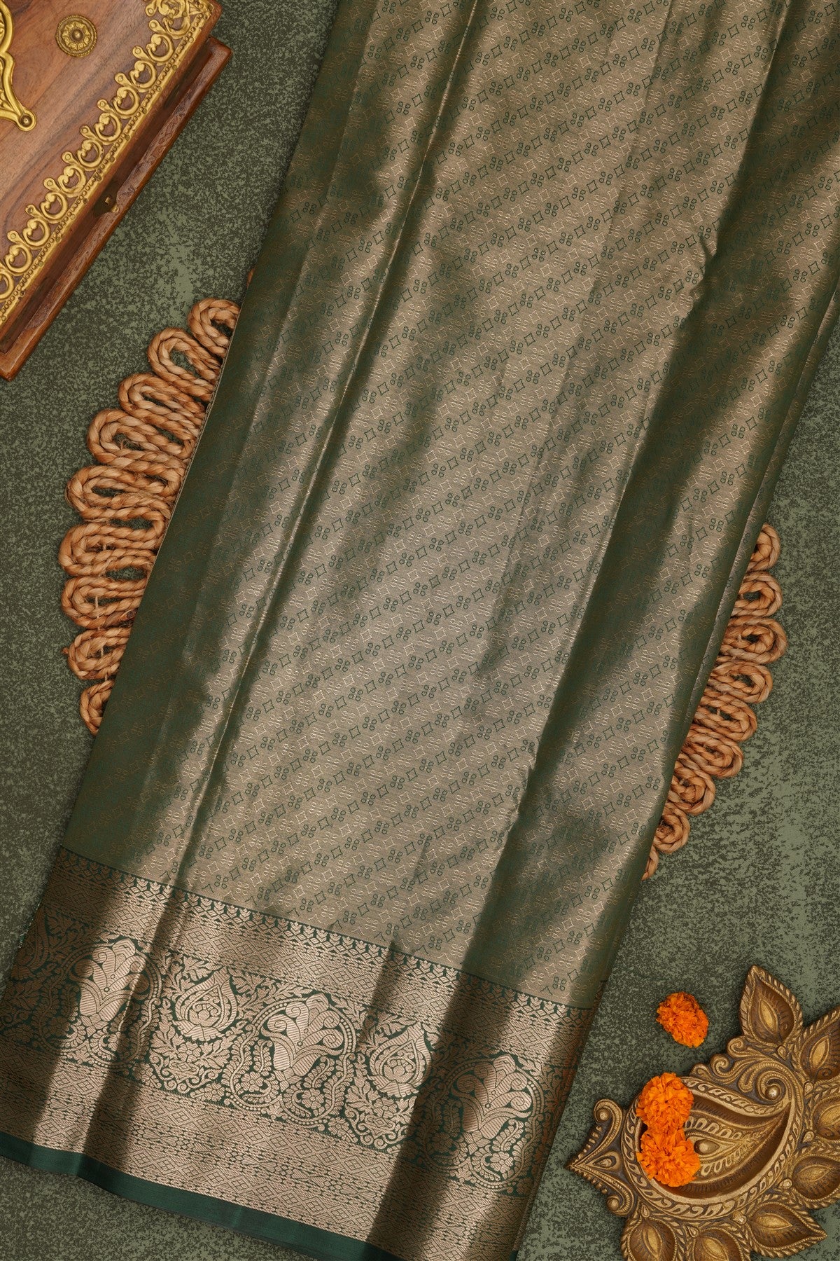 Semi Pattu Silk Blend Cream Saree