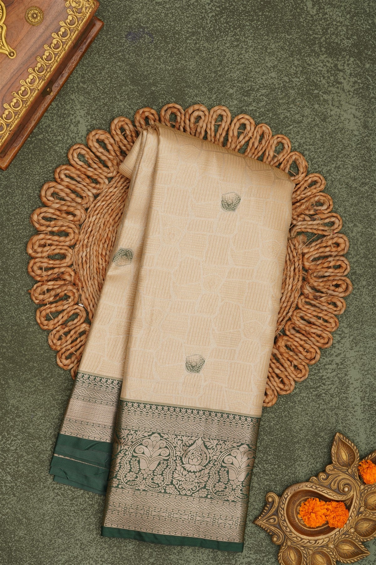 Semi Pattu Silk Blend Cream Saree