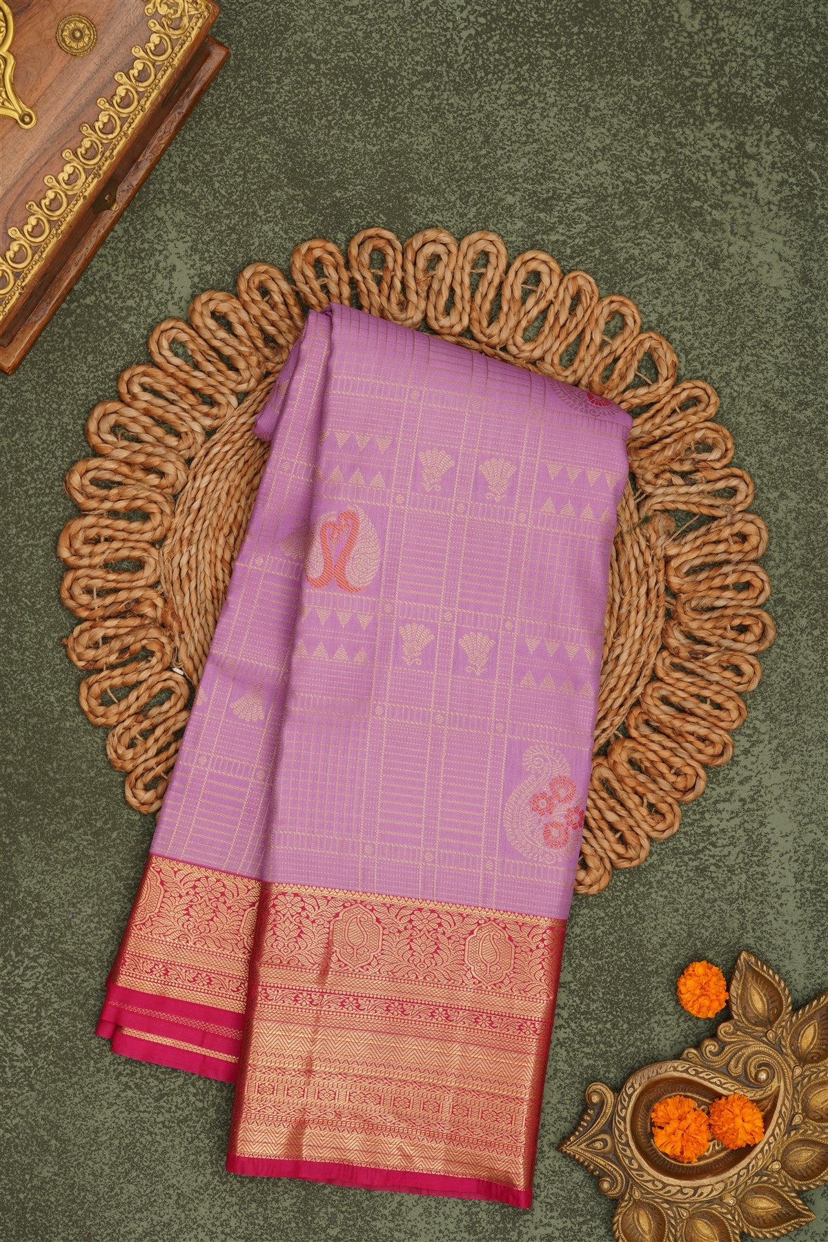 Semi Pattu Silk Blend Lavander Saree