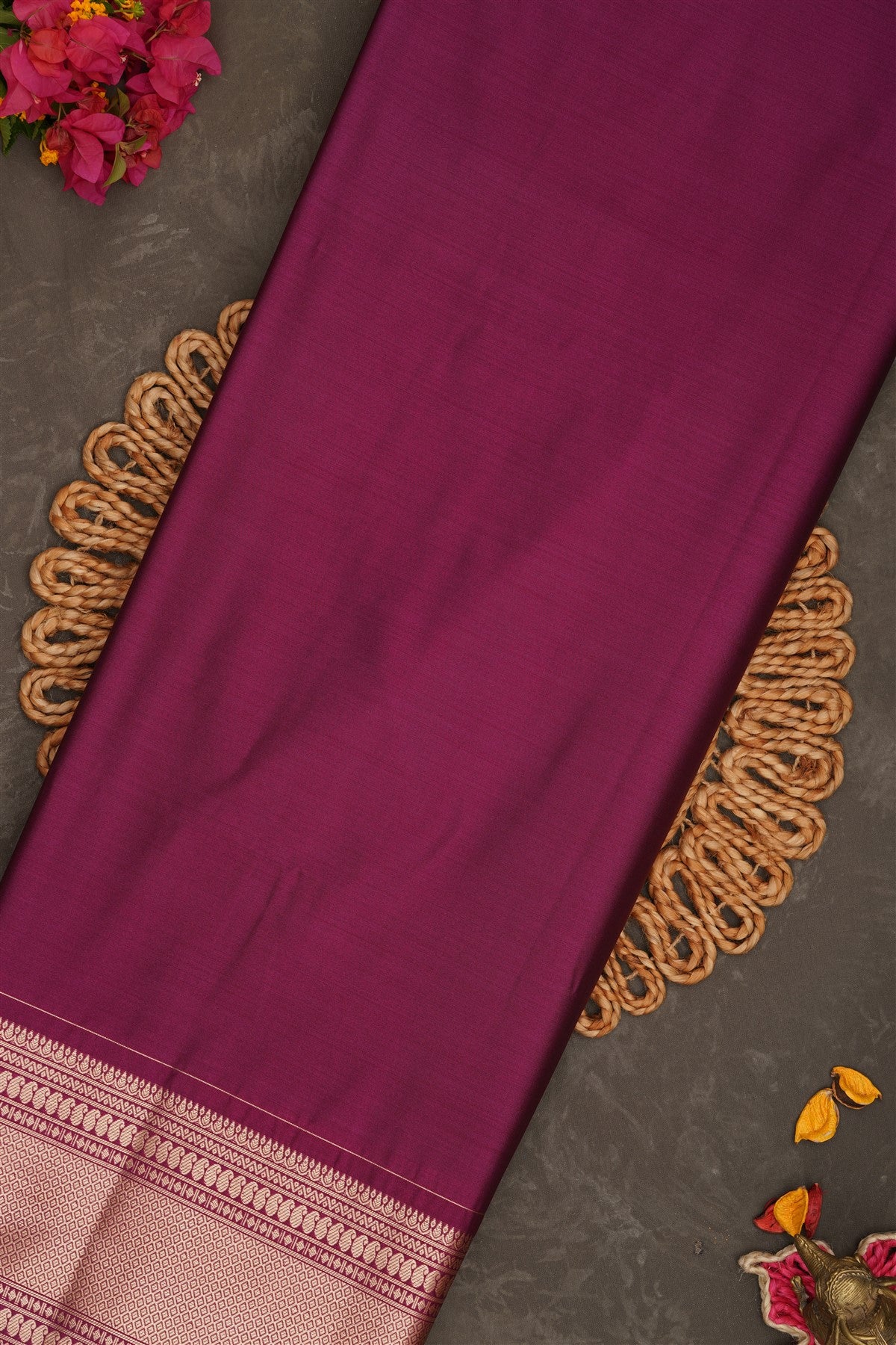 Semi Pattu Silk Blend Green Saree