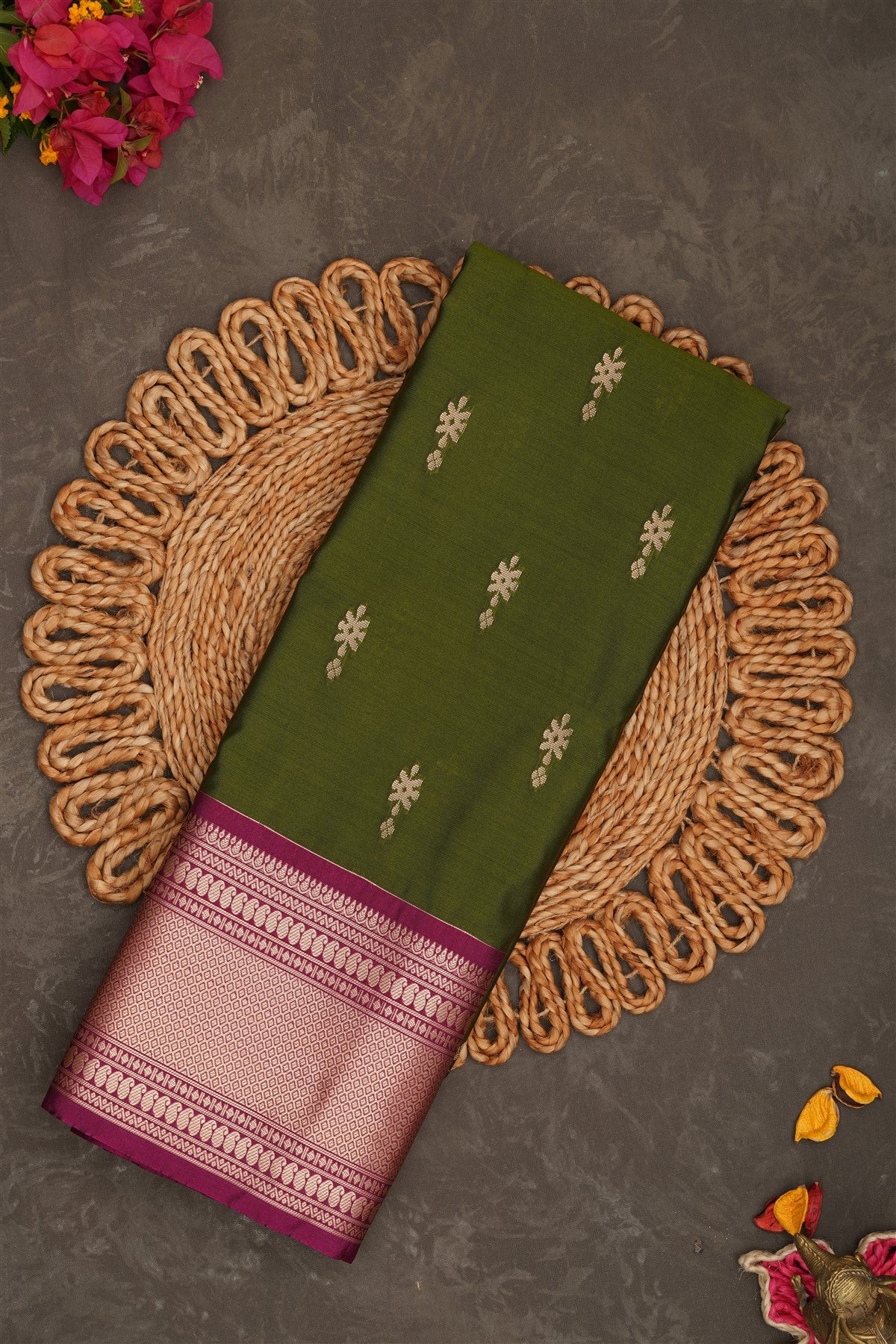Semi Pattu Silk Blend Green Saree