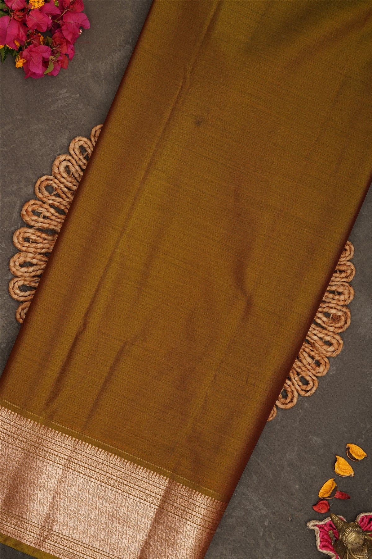 Semi Pattu Silk Blend Brick Saree