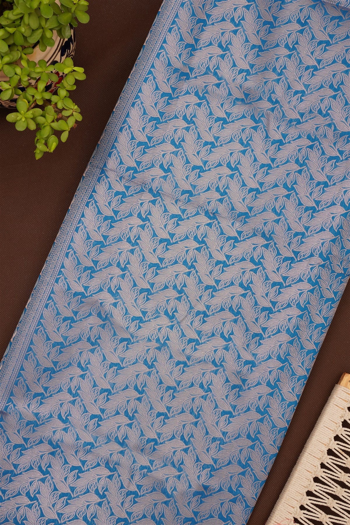 SKU-323610
