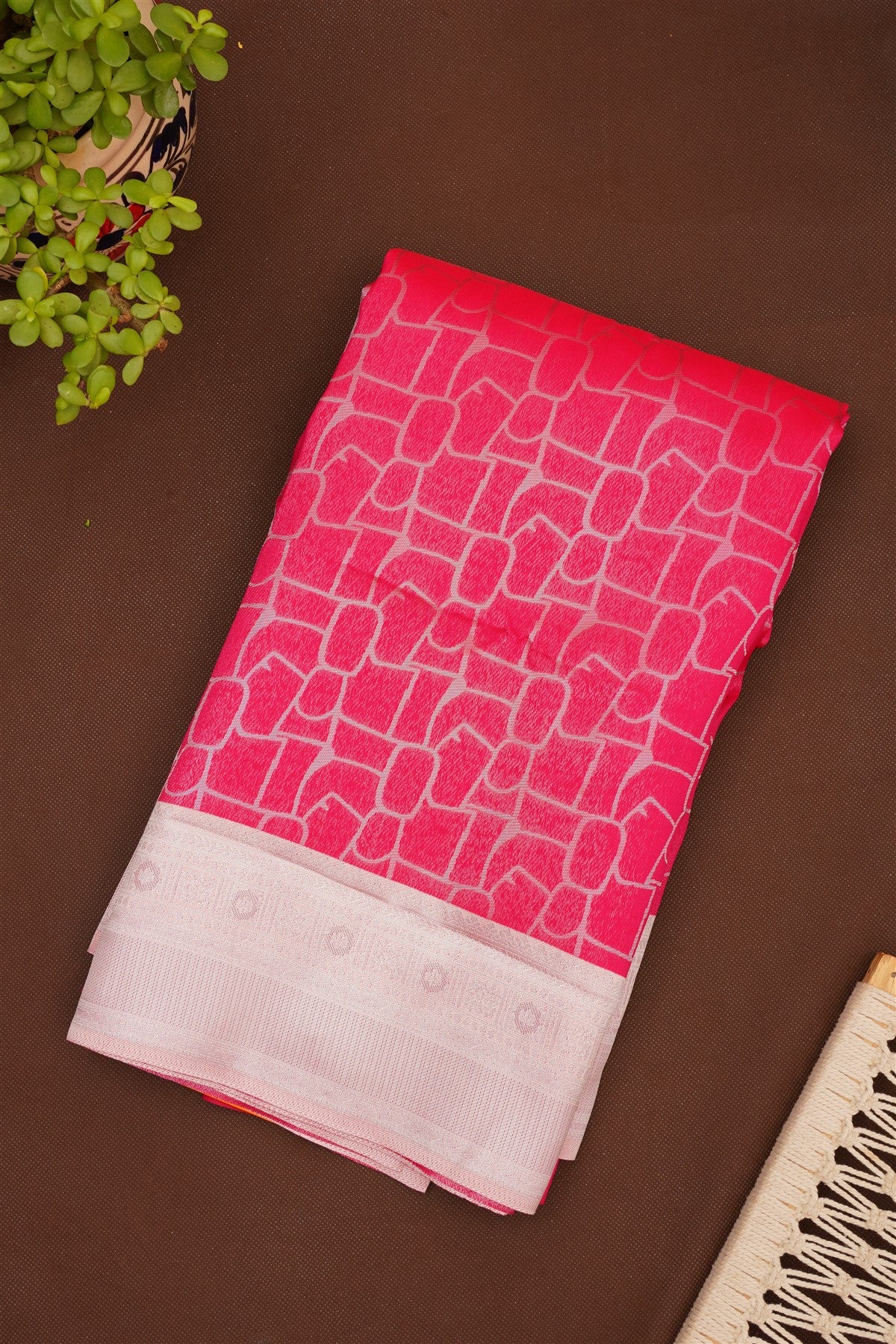 Semi Pattu Silk Blend Pink Saree