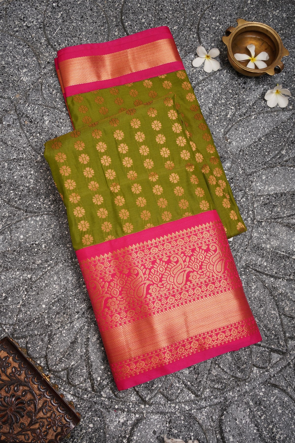 Semi Pattu Silk Light Green Saree