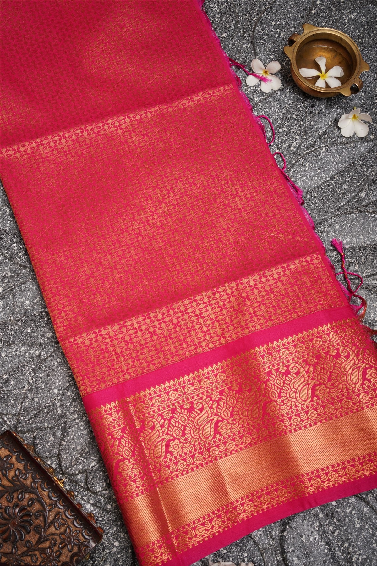 Semi Pattu Silk Light Green Saree