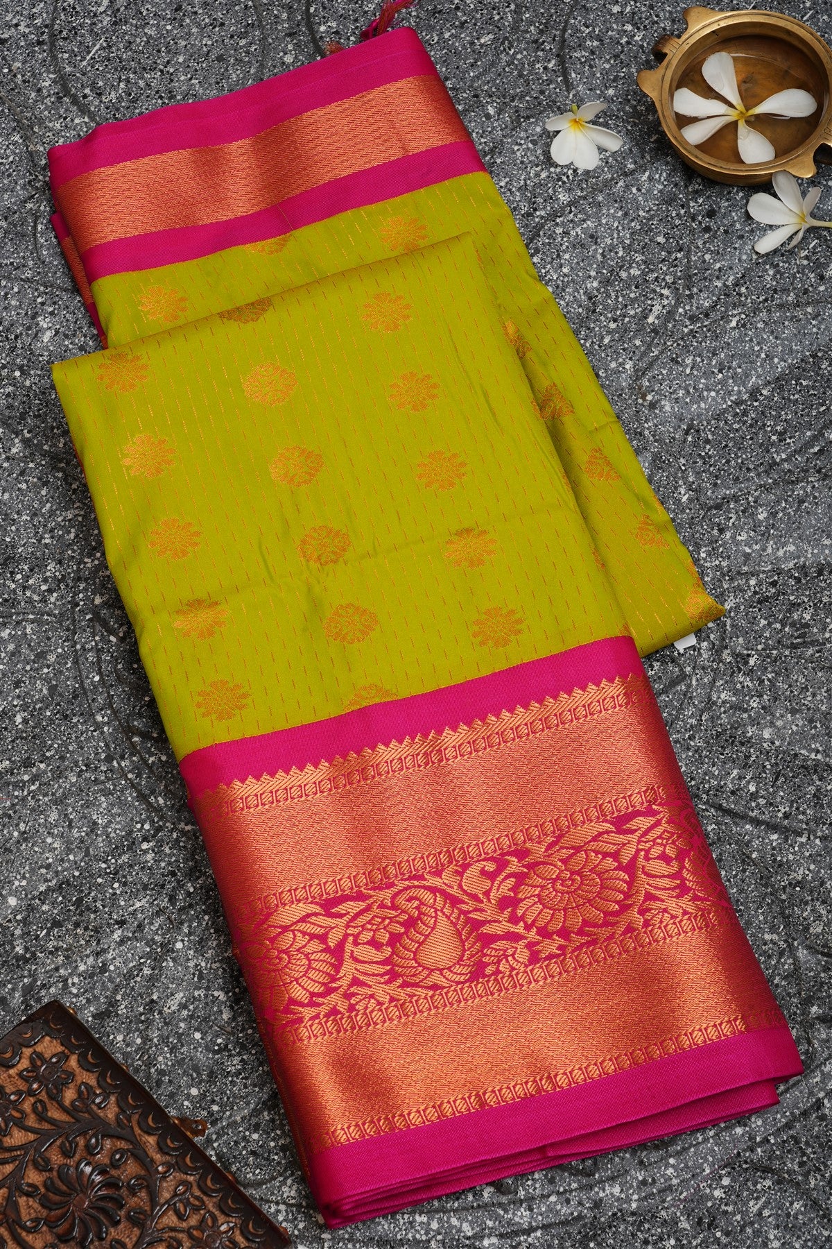 Semi Pattu Silk Parrot Green Saree