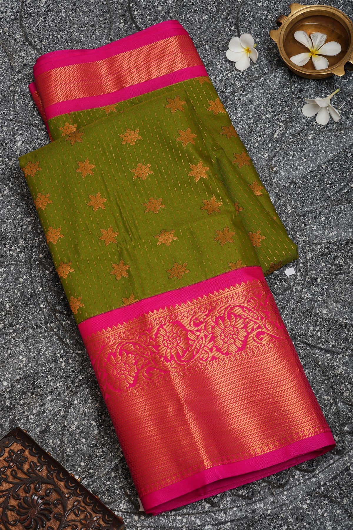 Semi Pattu Silk Light Green Saree