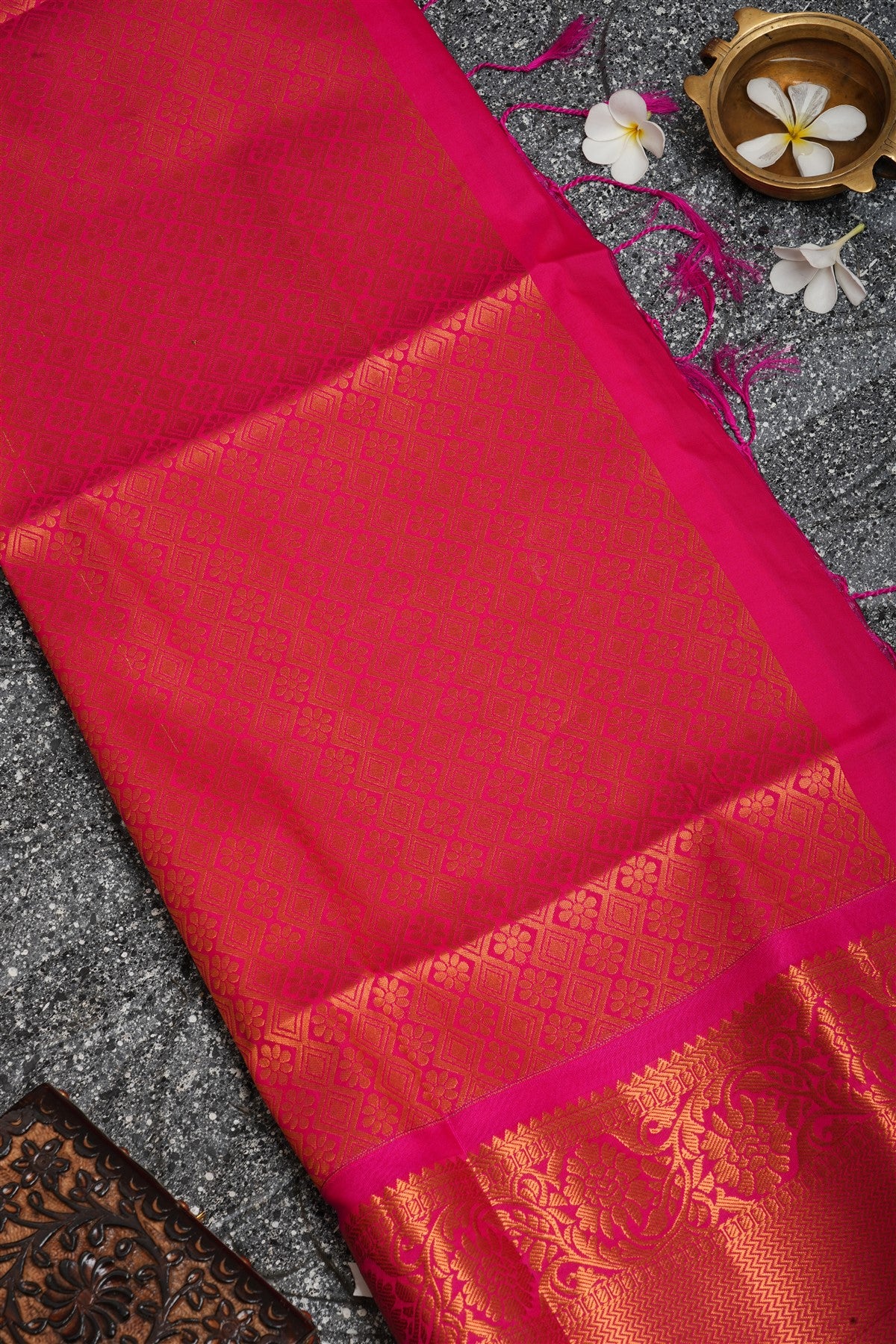 Semi Pattu Silk Light Green Saree