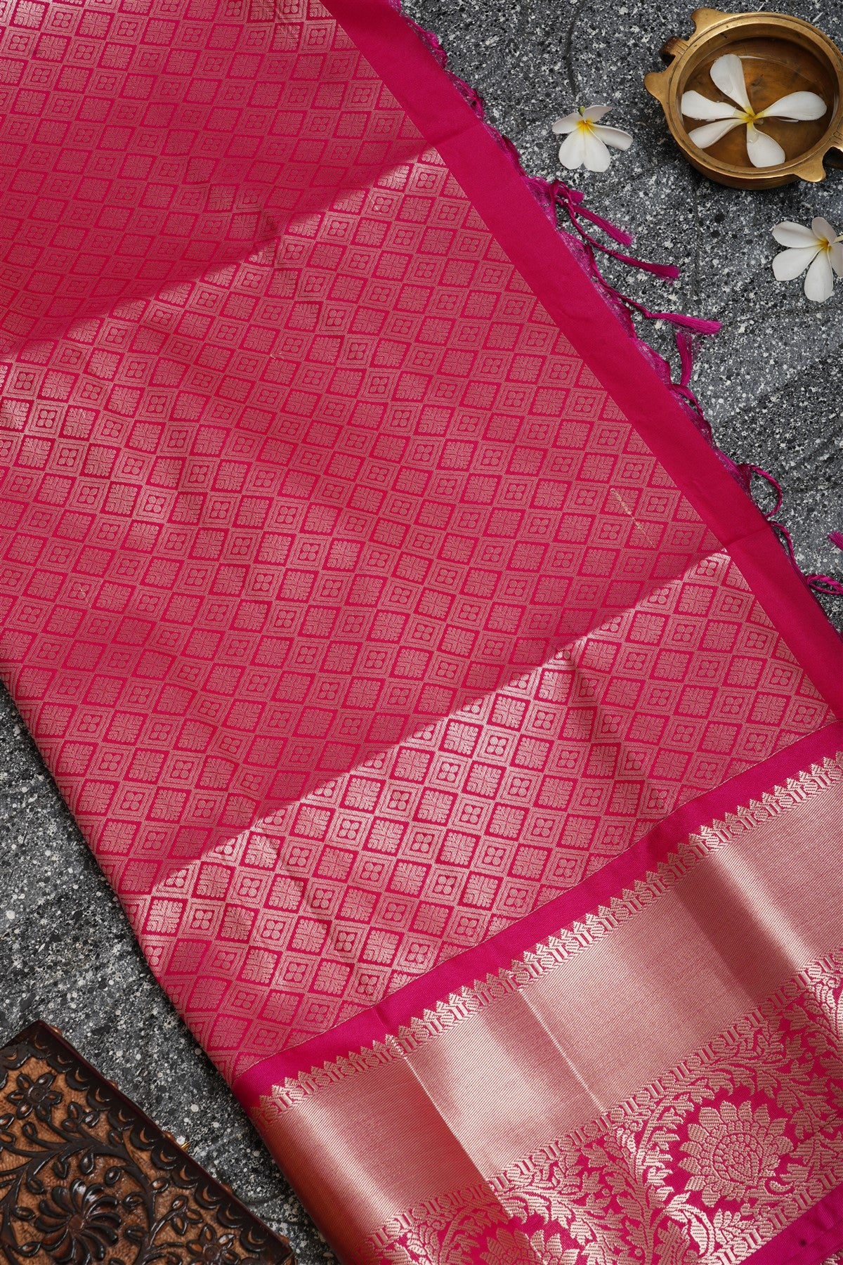 Semi Pattu Silk Parrot Green Saree