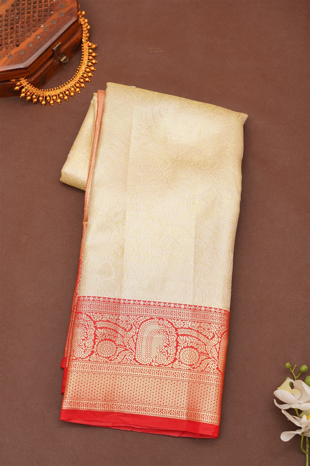 Semi Pattu Silk Blend Cream Saree