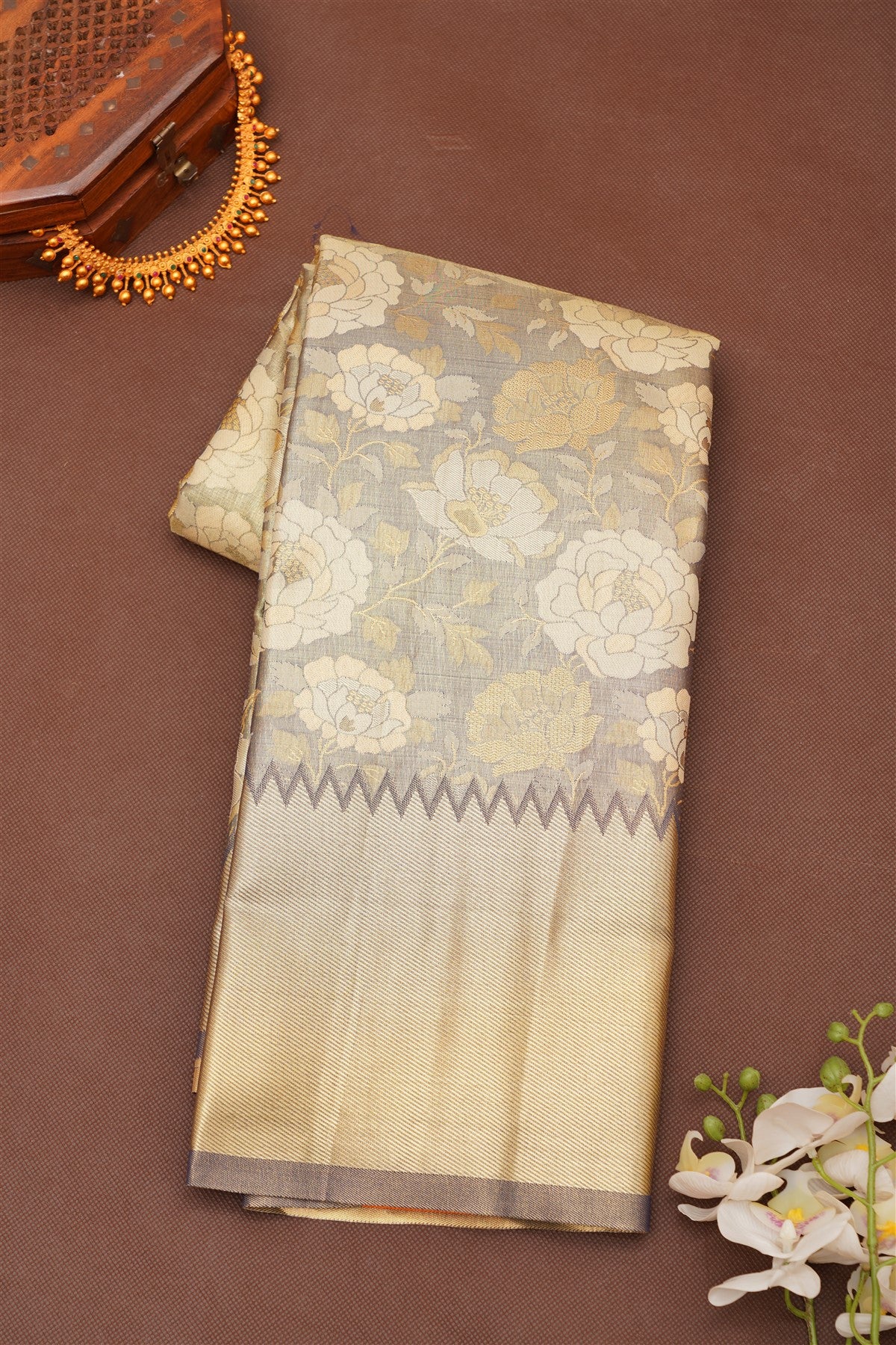 Semi Pattu Silk Blend Cream Saree