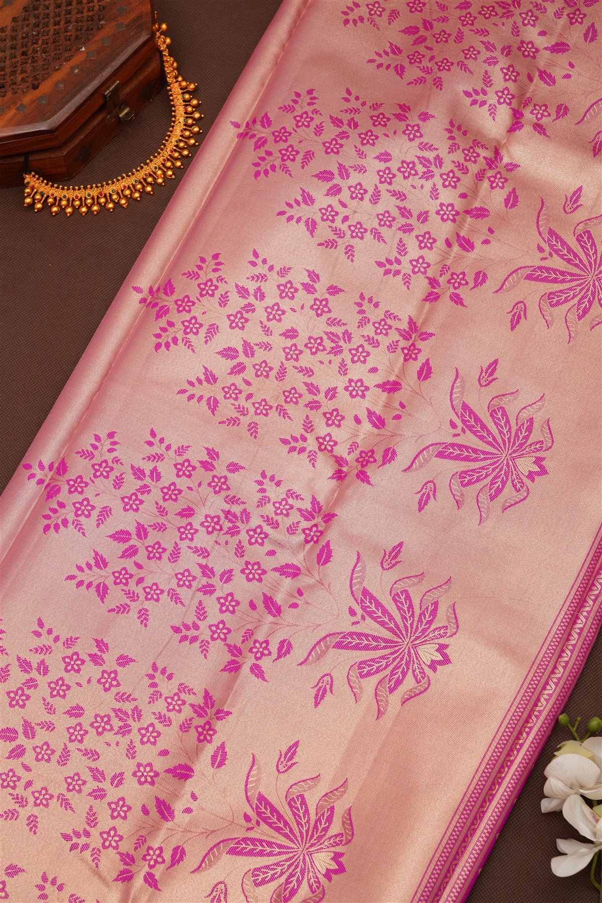Semi Pattu Silk Blend Pink Saree