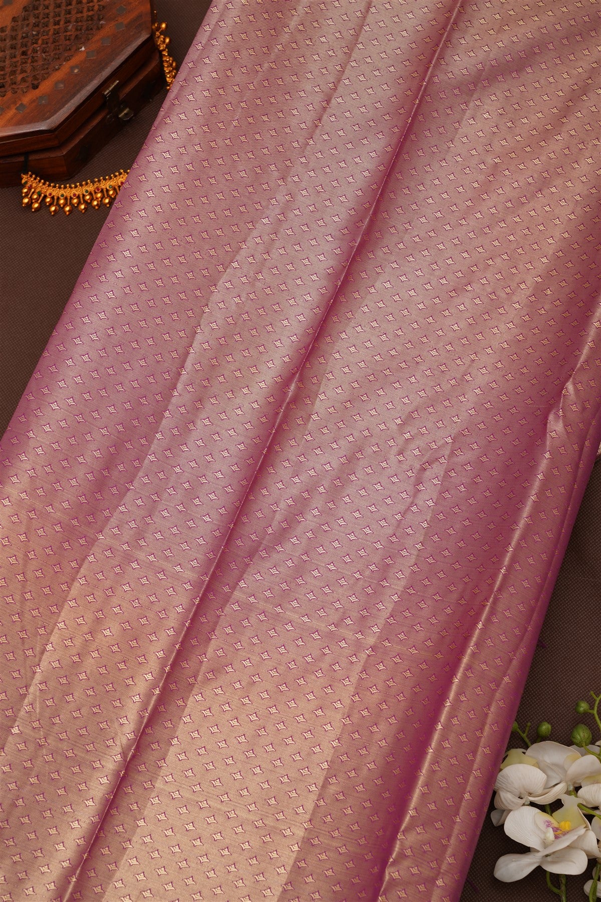 Semi Pattu Silk Blend Light Peach Saree