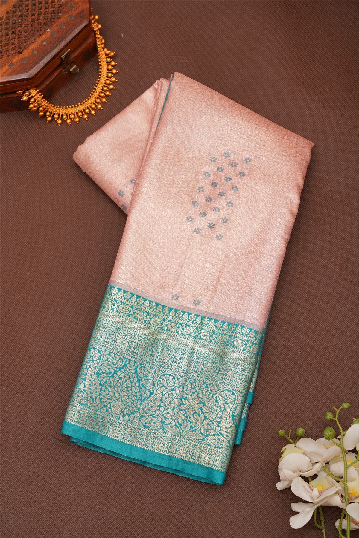 Semi Pattu Silk Blend Light Pink Saree