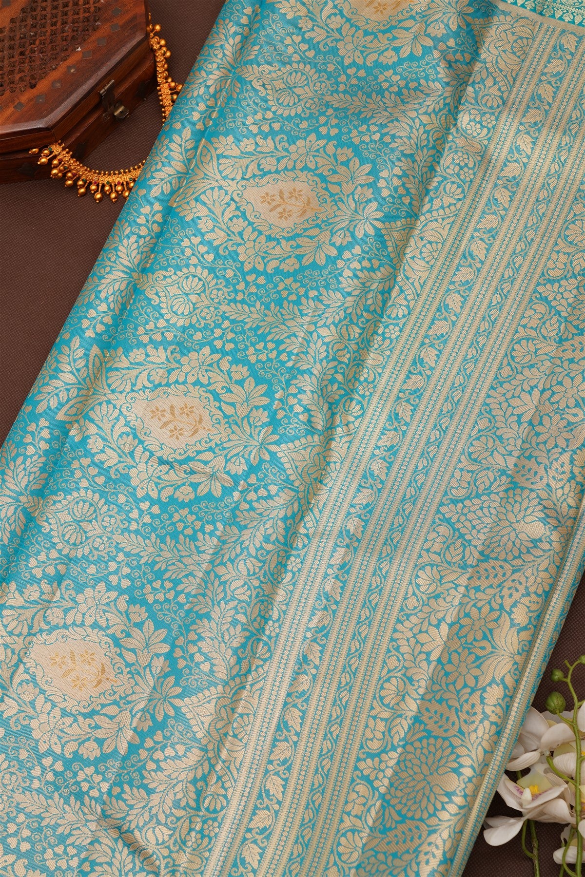 Semi Pattu Silk Blend Light Olive Green Saree
